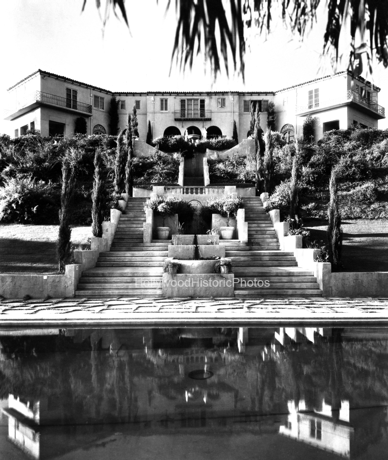 Buster Keaton Estate 1926 Located at 1005 Hartford Way wm.jpg